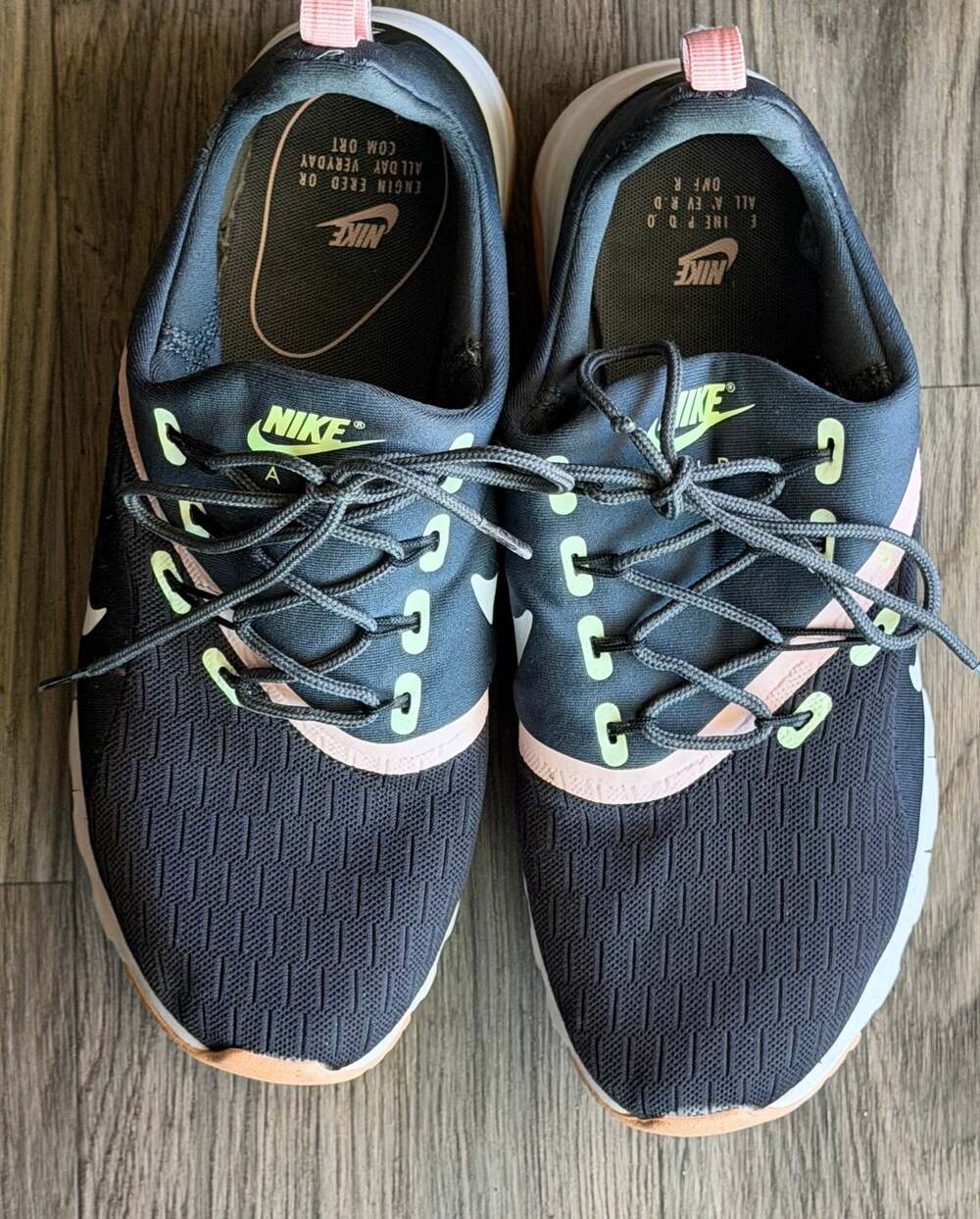 Nike Air Women's Running Sneakers Size 9 Gray Pink Mint AA2182-002